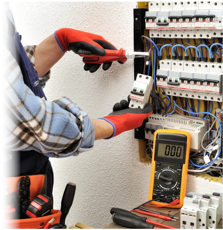 Silnoproudá elektroinstalace — práce na rozvaděči